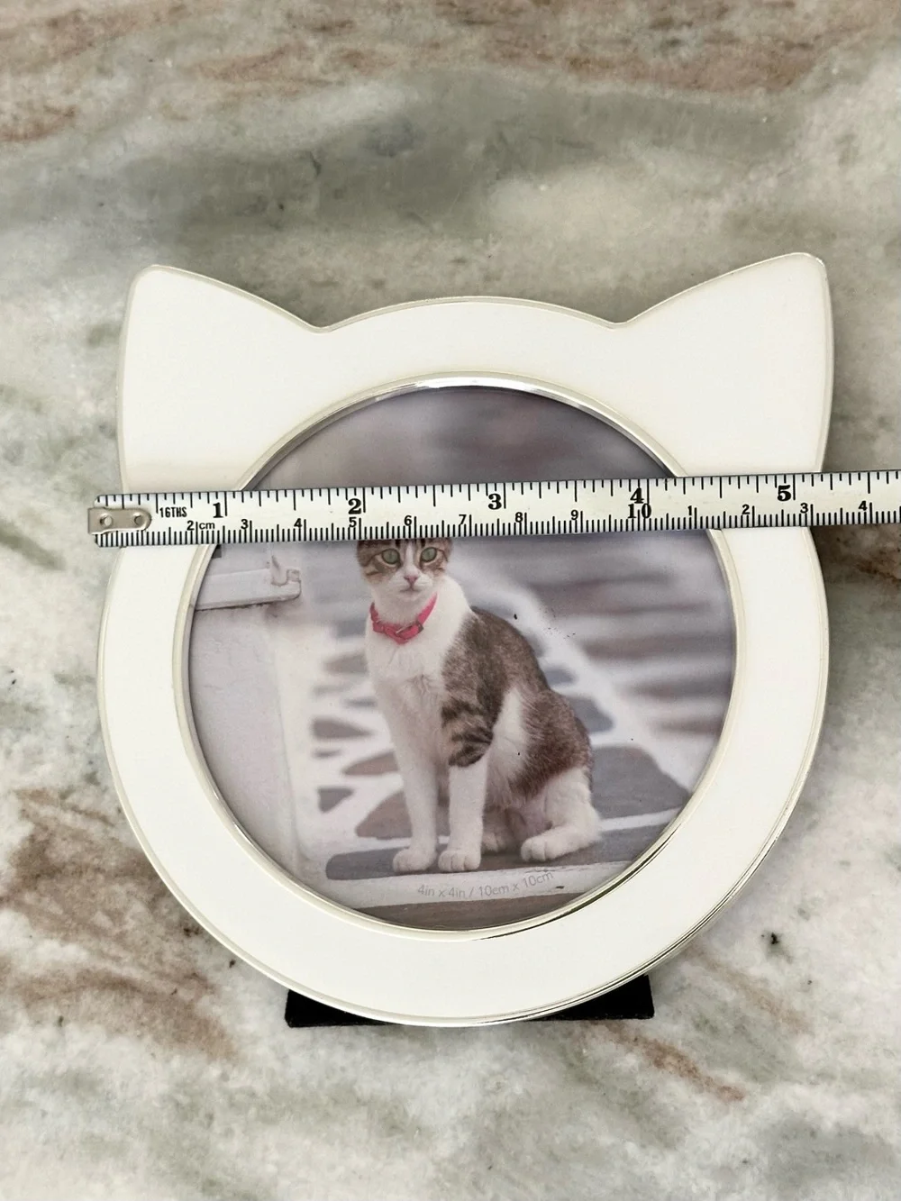 White Cat-Shaped Photo Frame for Pets